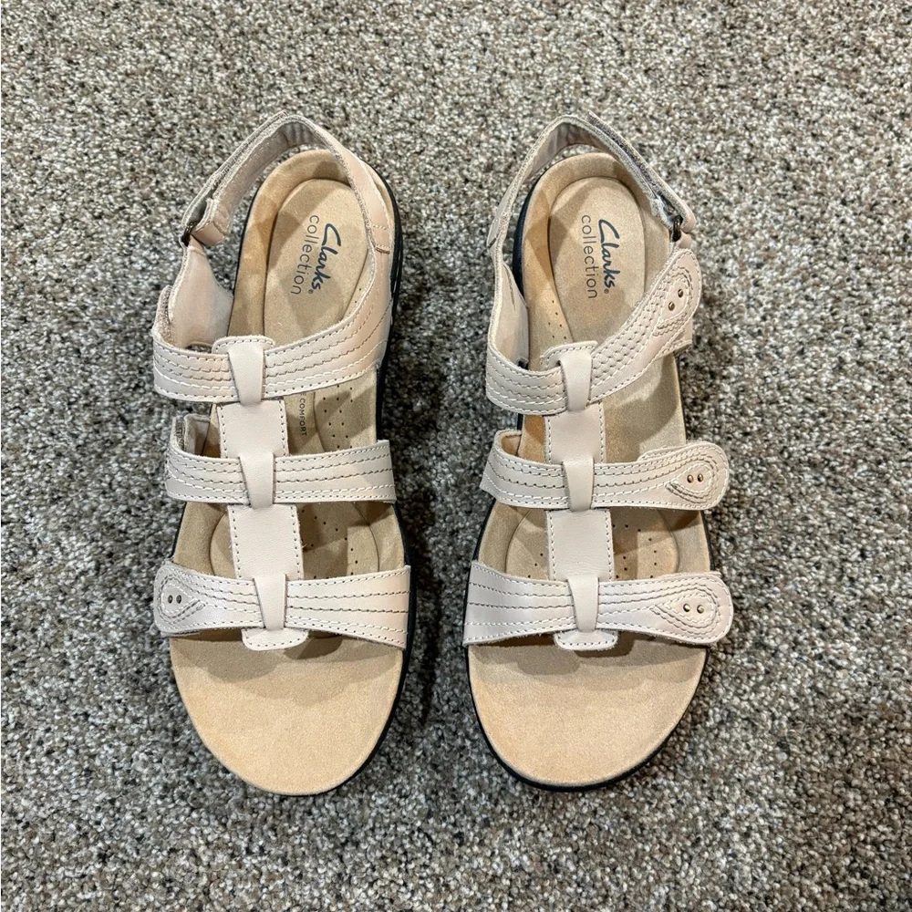 Clarks women’s Cream Strap Sandals - Picture 1 of 8